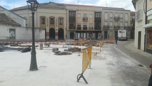 Adecuación y mejora de la plaza Marqués de Santi